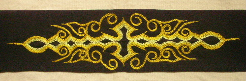 マタンブシ（アイヌ紋様刺繍ハチマキ）・丹頂鶴の卵・他 